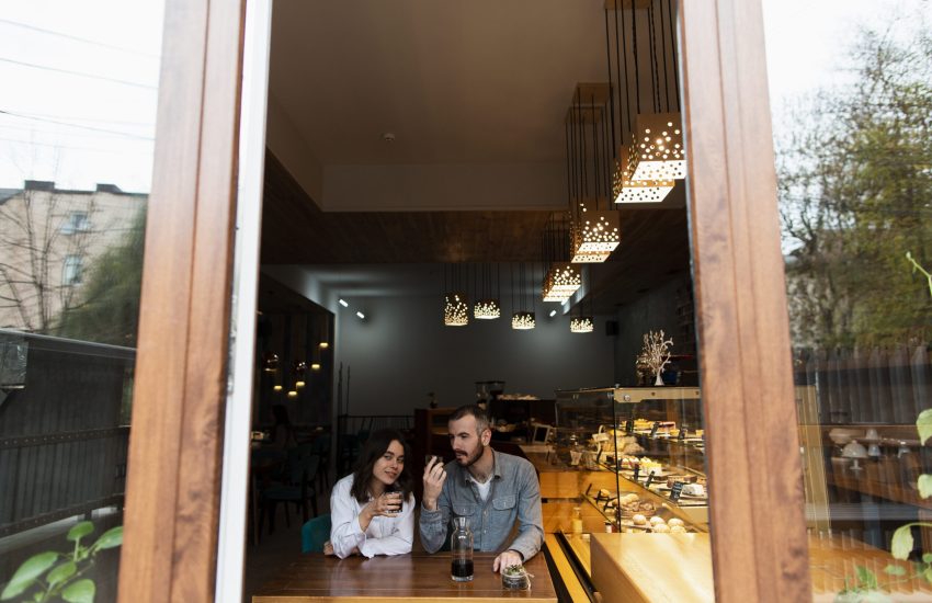 couple-enjoying-coffee-shop